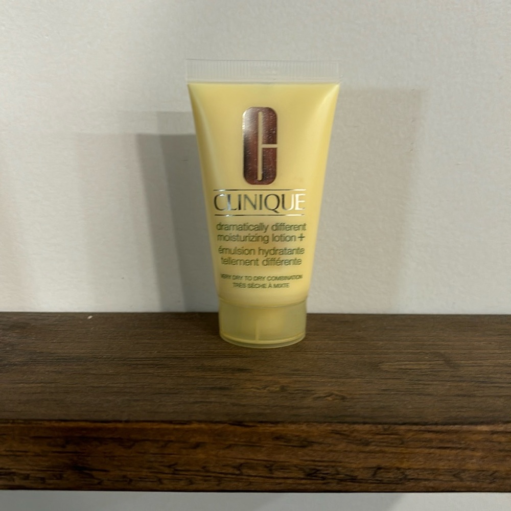 NWOT CLINIQUE dramatically different moisturizing lotion+